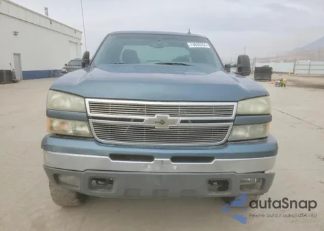2006 Chevrolet Silverado K1500 z USA, uszkodzony, nr VIN 1GCEK19B26Z120025